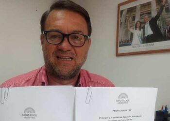 La tensión por las tomas de tierras se trasladó a Misiones, donde un diputado nacional organizaba cortes de ruta para presionar a un juez que ordenó un desalojo