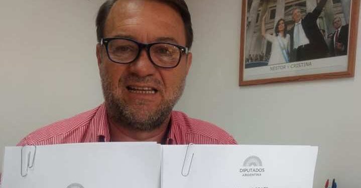 La tensión por las tomas de tierras se trasladó a Misiones, donde un diputado nacional organizaba cortes de ruta para presionar a un juez que ordenó un desalojo