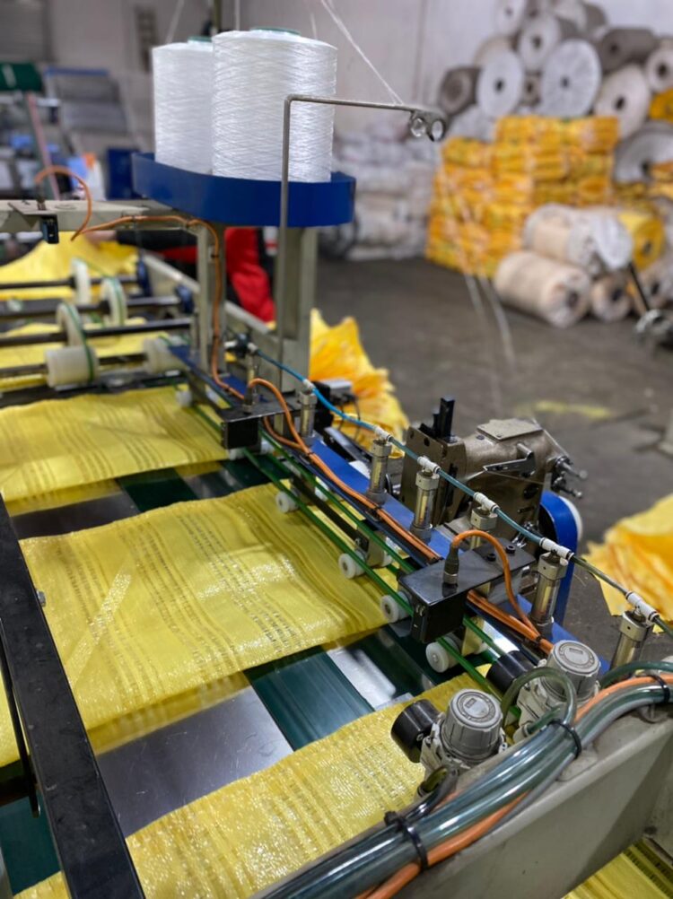 El colmo: Por las restricciones a la importación peligra el abastecimiento de bolsas para empaquetar papas