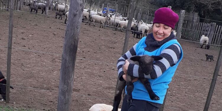 Una pastorcita ante todo: Luciana Martínez, desde su mundo entre ovejas, asegura que “no me veo haciendo otra cosa”