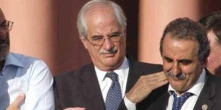 Lo único que nos faltaba era volver a la Gran Moreno: Pero sí… Están bajando la carne de los barcos