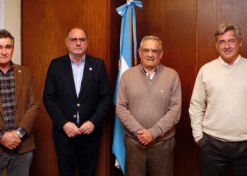 “Los martes no te cases ni te embarques”. Los dirigentes rurales dudan ir a un acto que prepara el gobierno para anunciar ese día el nuevo cepo para la carne