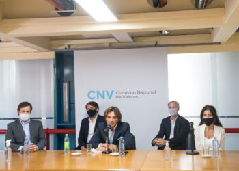Sigue firme la avalancha de “cepos”: La Comisión Nacional de Valores está a un paso de intervenir el dólar CCL