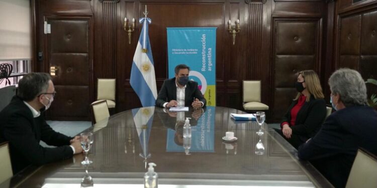 Ley Yolanda: Cabandié aseguró que “las visiones alternativas y la promoción de producciones ecológicas no sustituyen los sistemas actuales”