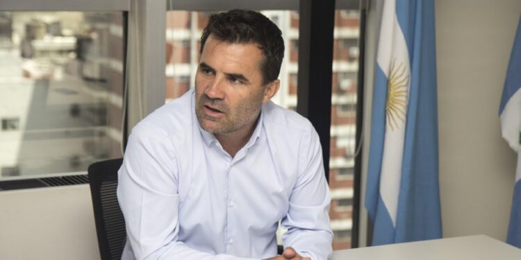 Senadores de la oposición piden al secretario de Energía que tenga piedad al momento de reglamentar el nuevo marco normativo sobre biocombustibles