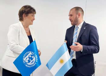 Cuidado: Detrás del discurso del “tipo de cambio competitivo” se viene un nuevo impuestazo