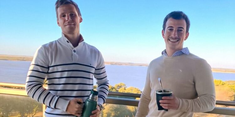 Dos jóvenes rosarinos pensaron que faltaba buena comunicación entre los actores del campo: Entonces decidieron crear una red social específica para el sector