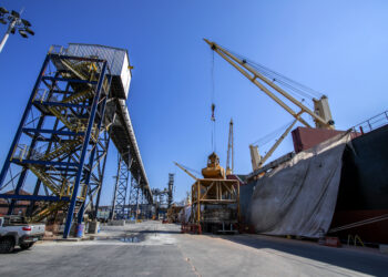 Llega el cuarto buque con maíz argentino al Puerto de Paranaguá para abastecer a la necesitada agroindustria brasileña