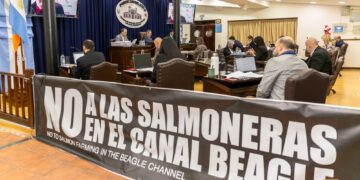 Argentina insólita: Tierra del Fuego prohibió por ley la única actividad productiva viable en la provincia
