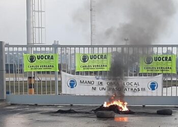 En plena cosecha gruesa se paralizaron las exportaciones agroindustriales desde el Gran Rosario por una protesta de la Uocra