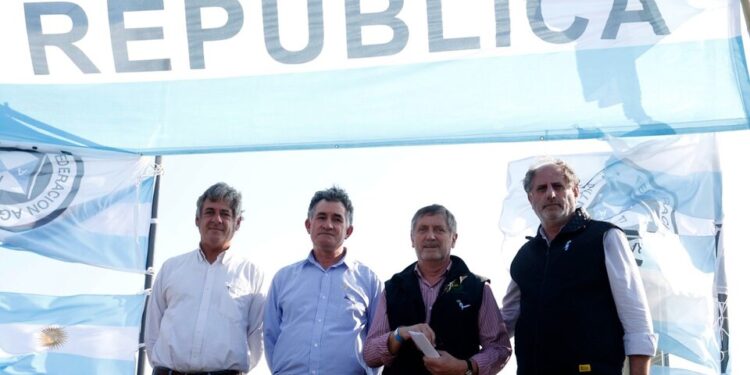 ¿Querían un plan ganadero? Ante la invitación del gobierno, la Mesa de Enlace impulsa “lineamientos” para una política pública que permita reabrir las exportaciones