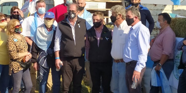 La Mesa de Enlace lanza una última apuesta de diálogo con Alberto y sus ministros: “Si ellos deben ir luego a pedir autorización a algún Instituto, no nos metemos”