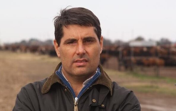 Efecto “desaliento”: Sebastián Riffel conoce mucho de ganadería y advierte que el cepo exportador hará caer la oferta de carne