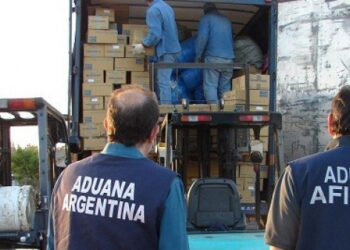 La Aduana denunció a cuatro frigoríficos que trataban de exportar asado simulando que era otro corte vacuno: Dos de ellos no tenían cupo
