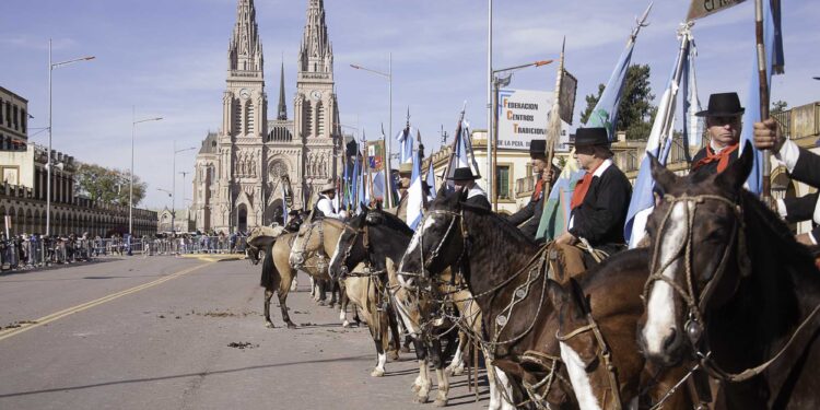 Peregrinación gaucha sin caballos: El municipio de Luján tomó “una decisión histórica” para dar por terminada una tradición histórica