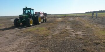 Se ajustaron por inflación los salarios de trabajadores rurales, tractoristas y operadores de pulverizadoras con un bono adicional del 15% a partir de octubre