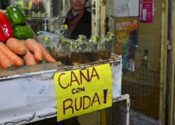 La Peña del Colorado: Todos los 1° de agosto se juntan dos tradiciones, la Pachamama y la caña con ruda