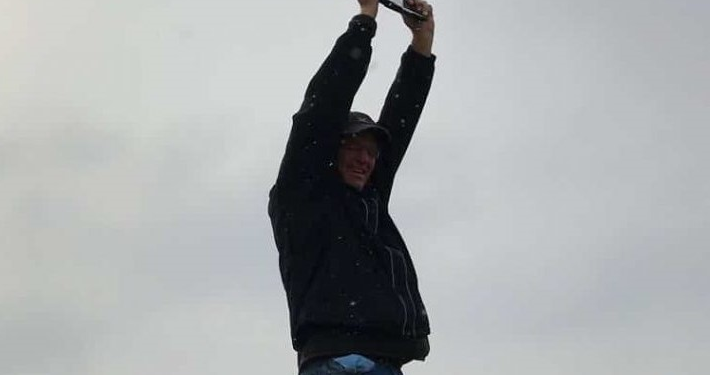 Para comparar ¿Qué nivel de conectividad tienen los establecimientos rurales en EE.UU?