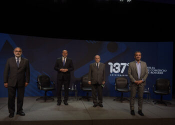 Papelón en el acto del aniversario de la Bolsa de Comercio de Rosario por un comentario del intendente Javkin que enfureció a los porteños