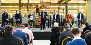 La ñata contra el vidrio: El proyecto de fomento a las inversiones tan reclamado por el agro finalmente salió pero para el sector automotriz