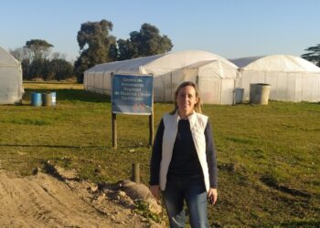 Laura Hansen dirige el INTA San Pedro, donde se trabaja para garantizar la sanidad de los materiales de propagación de cultivos claves para la región