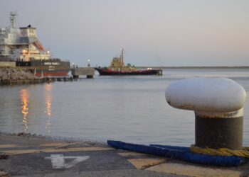 Se levantó el piquete en el puerto de Quequén, pero siguen sin poder ingresar camiones a las terminales de Bahía Blanca