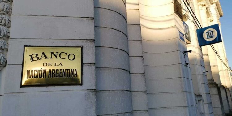 Festival de créditos subsidiados antes de las elecciones: Habrá 500 millones de pesos para pequeños productores agrícolas siempre que no siembren granos