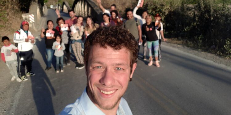 Las nuevas caras del agro en la política: Desde el Partido Felicidad, Da Souza Correa pretende “llevar la voz de los pequeños productores salteños al Congreso”