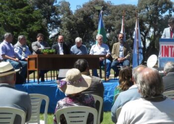 Queja de la Mesa de Enlace: Los ruralistas no se fueron a Sevilla ni quieren perder su silla en el INTA