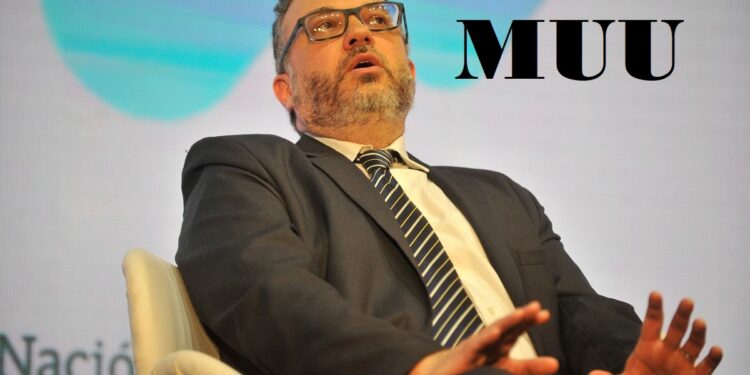 Un mugido de hipocresía: El gobierno presentó su plan ganadero (un compendio de viejos proyectos nunca ejecutados) a todos menos a los ganaderos