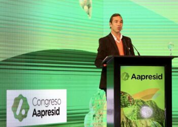 Aapresid abrió su congreso machacando con las rotaciones y los cultivos de cobertura: “Es por acá por donde continúa la historia de la agricultura moderna”, afirmó David Roggero