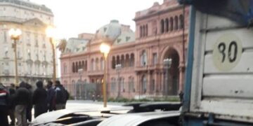Con los costos subiendo 34% en lo que va de 2021, la protesta de los transportistas de cereales llegó a Plaza de Mayo