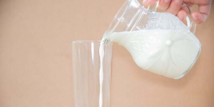 Cayó casi 5% la demanda interna de lácteos en el primer semestre y hay temor por los precios pagados al productor