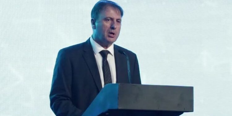 Cambio de autoridades en la Cámara Argentina de Fabricantes de Maquinaria Agrícola: Eduardo Borri, nuevo titular, cree que “el mundo debe ser nuestro mercado”