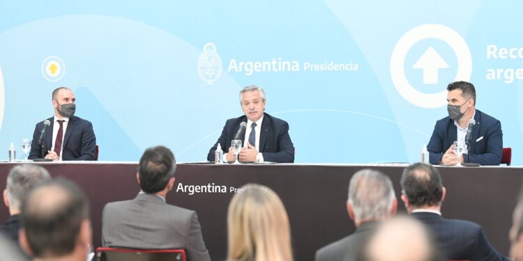 El proyecto tan reclamado por el agro finalmente salió pero para el sector petrolero: Tendrá “libre disponibilidad” del 50% de las divisas