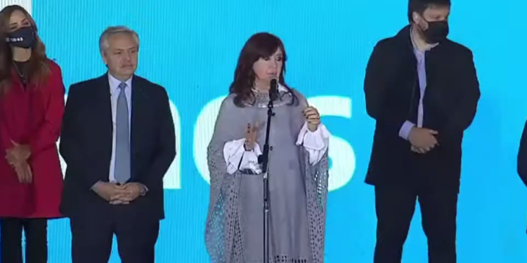 La extraña lógica de Cristina: “Si queremos la guita en la arcas, hay que decirle a la gente que no van a poder comer carne hasta que no le aumenten los sueldos”