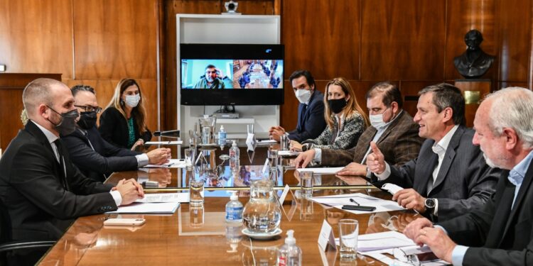 El gobierno elimina las retenciones a las exportaciones de servicios: Buen momento para reflexionar sobre el poder de daño del Estado