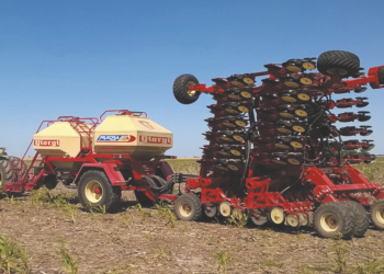 La línea oficial de créditos más conveniente para comprar maquinaria agrícola dejó afuera a empresas agrícolas, ganaderas y contratistas rurales