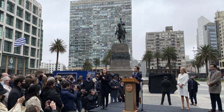 ¿Por qué Uruguay está urgido por negociar un Tratado de Libre Comercio con China?