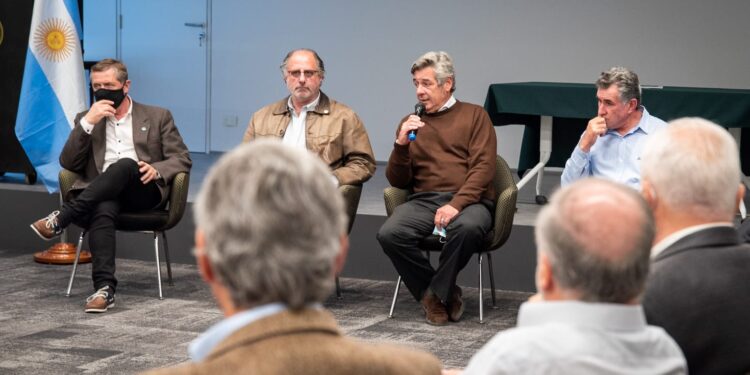 El paro agropecuario no prosperó y habrá una protesta “light” del campo, esperando por una reacción del ala más moderada del gobierno