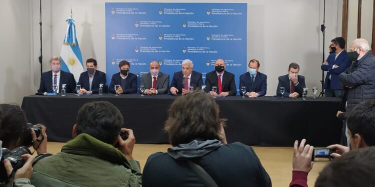 Pequeño manual para entender lo que tres ministros, cinco gobernadores y cuatro ruralistas no pudieron (o no quisieron) explicar