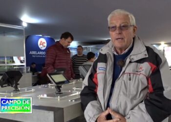 Abelardo Cuffia es una persona de carne y hueso, que comenzó a fabricar equipos pioneros para la agricultura en un garaje de Marcos Juárez