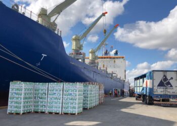 El Ministerio de Agricultura certificó un papelón histórico: Para mostrar que hay gestión, informó como actual un embarque récord de frutas realizado un mes atrás