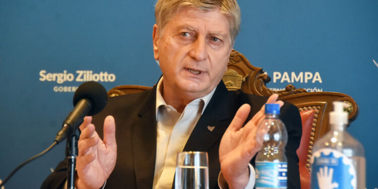 Un solo gobernador salió a defender la extensión del cepo a la carne: Los productores de esa provincia se agarran la cabeza