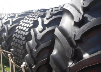 Argentina se queda sin divisas: Emergencia en el agro por la escasa disponibilidad de cubiertas con precios imposibles y la venta informal de neumáticos recapados