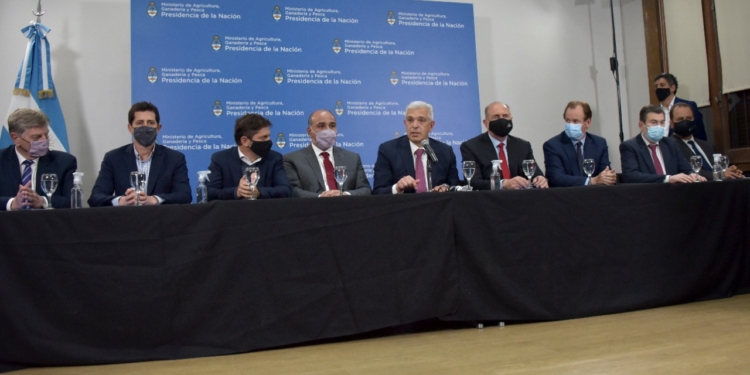 Al final el gobierno terminará cagando a los ganaderos: Para “liberar” la vaca conserva creará otro cupo y estirará el cepo hasta fin de año