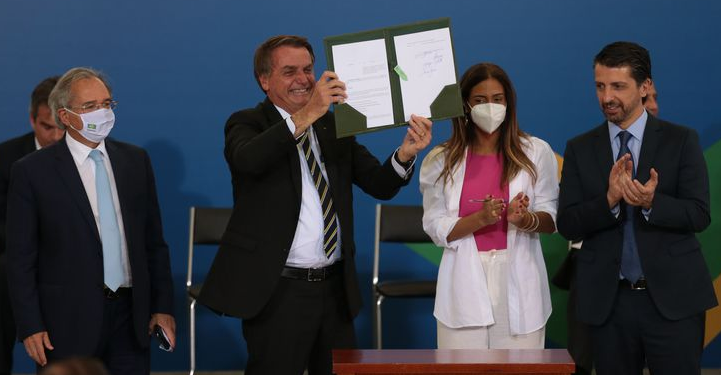 Bienes culturales: Bolsonaro creó una herramienta para que las empresas agropecuarias brasileñas puedan comenzar a vender bonos de carbono