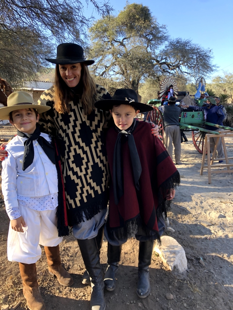 La emotiva historia del pequeño Milo, quien sana cantando folklore en vivo y cabalgó 56 días junto a los gauchos de Güemes