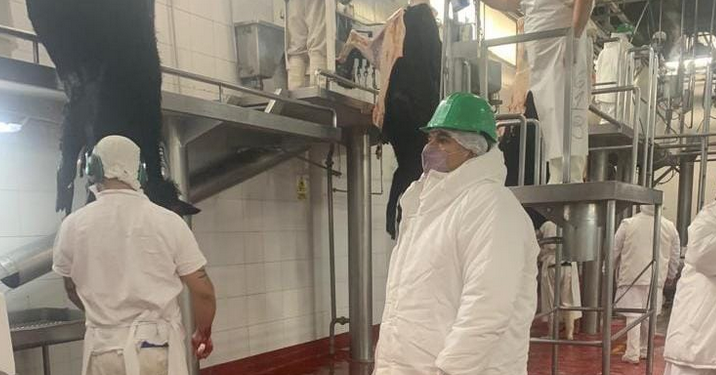 Otra vez un comunicado oficial vuelve a poner un manto de sospecha sobre el sector frigorífico argentino