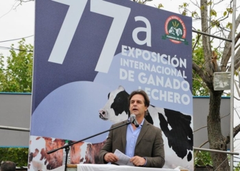 Libre comercio con China: Lacalle Pou visitó una expo lechera para asegurar que “no es achicándose ni cerrándose que el país va a crecer”